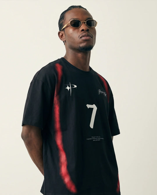 Camiseta Oversized Seven Flames Preta — frente