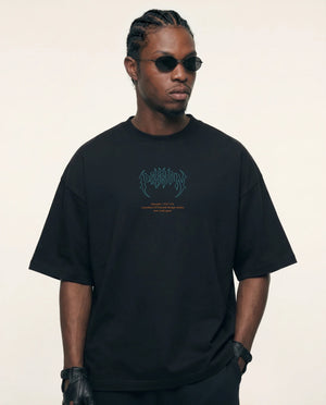 Camiseta Oversized Dark Prophecy Preta — frente