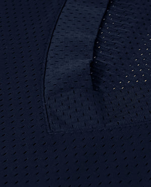 Camisa futebol americano oversized dry fit azul-marinho PRISON, detalhe da manga