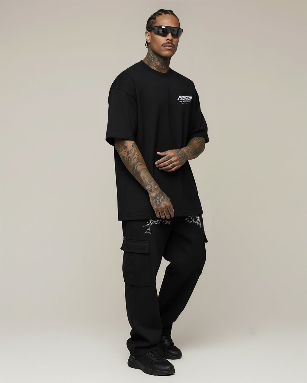 Camiseta oversized box essentials preta