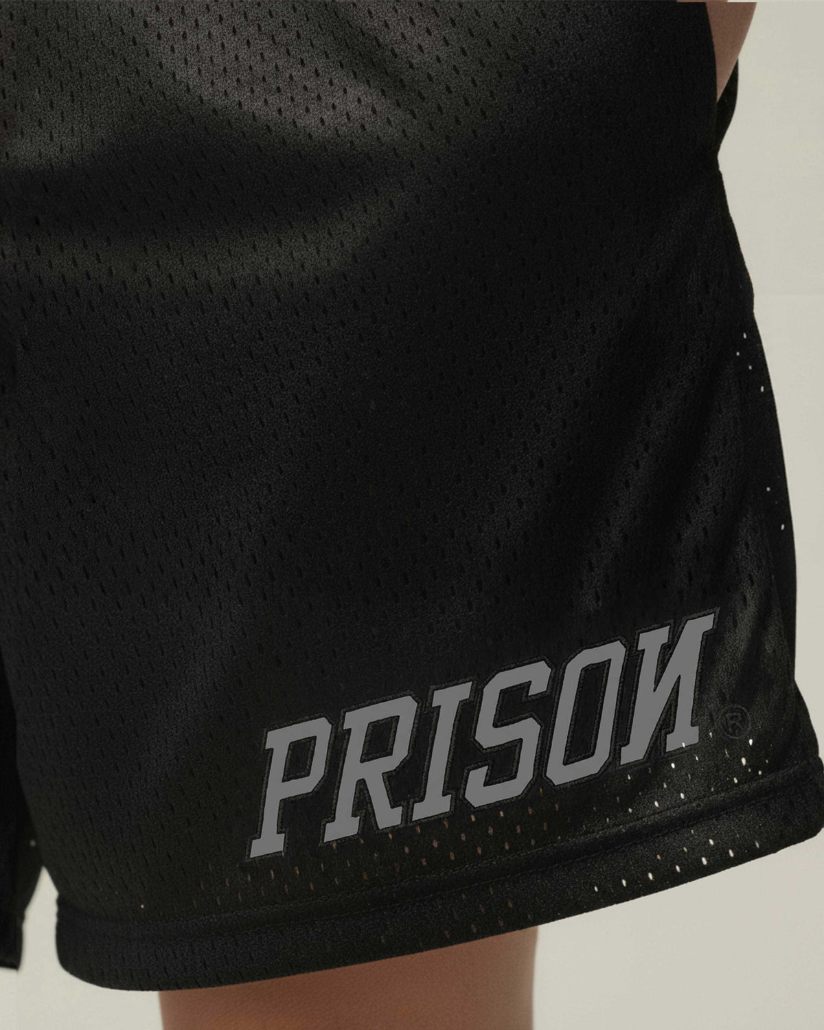 Short masculino minimalist bordado preto