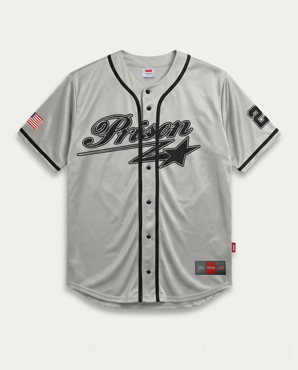 Camisa baseball masculina cinza Prison em detalhe do caimento