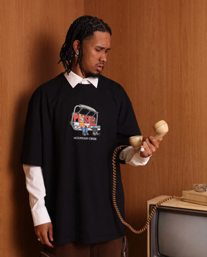 Camiseta Oversized Mountain Creek NY Preta