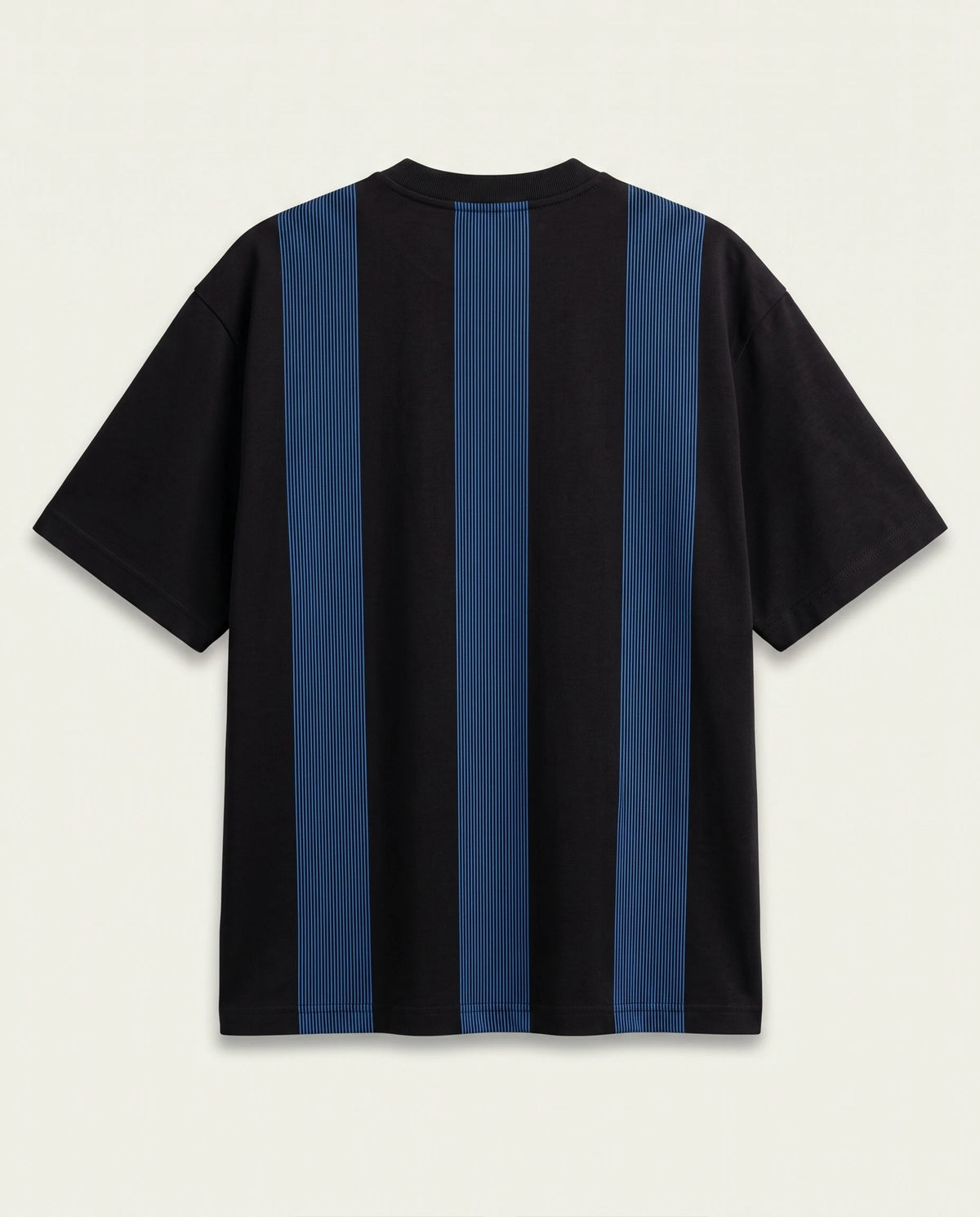 Costas da camiseta oversized listrada masculina Prison