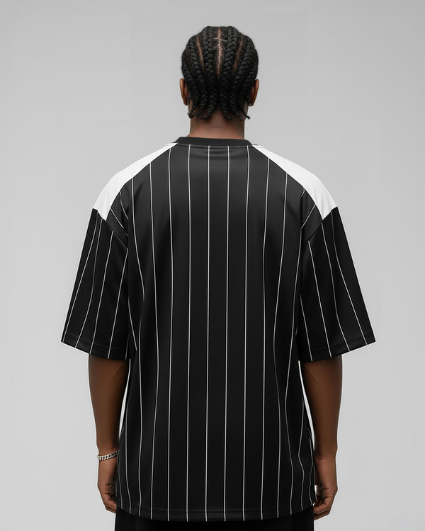 Camiseta listrada oversized preta