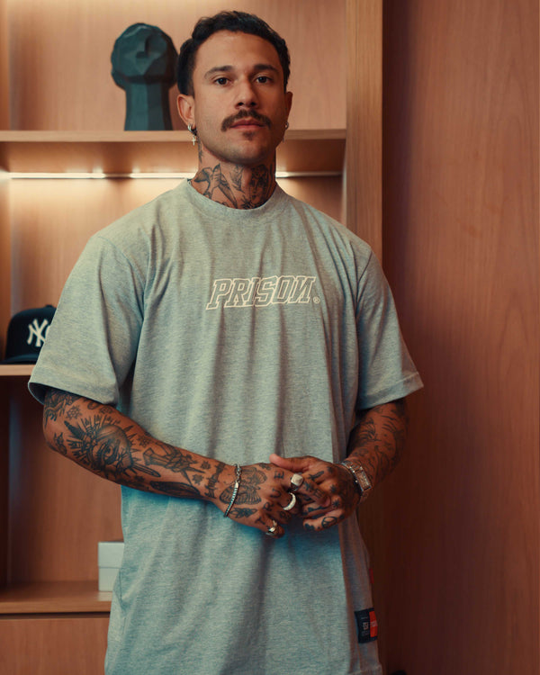 Camiseta streetwear logo box