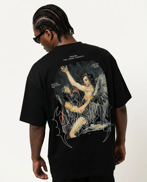 Camiseta Oversized Gothic Ascension Preta