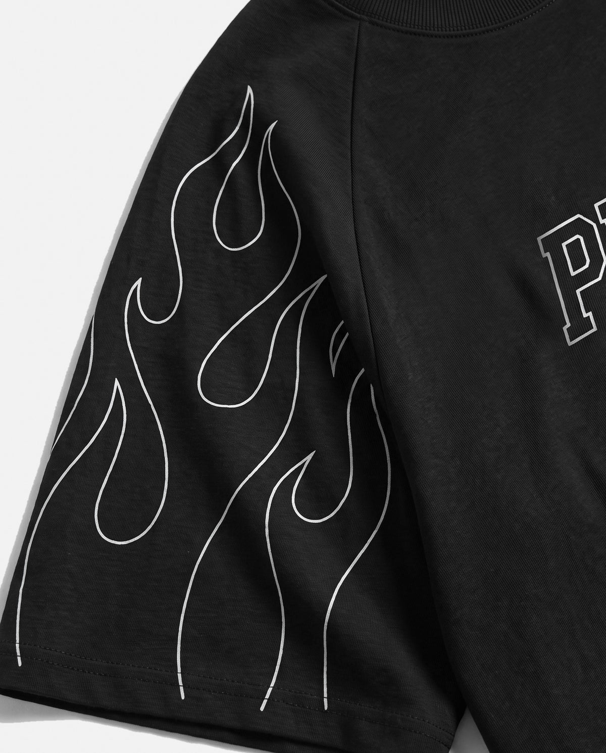 Camiseta Oversized Raglan Flame Club Preta
