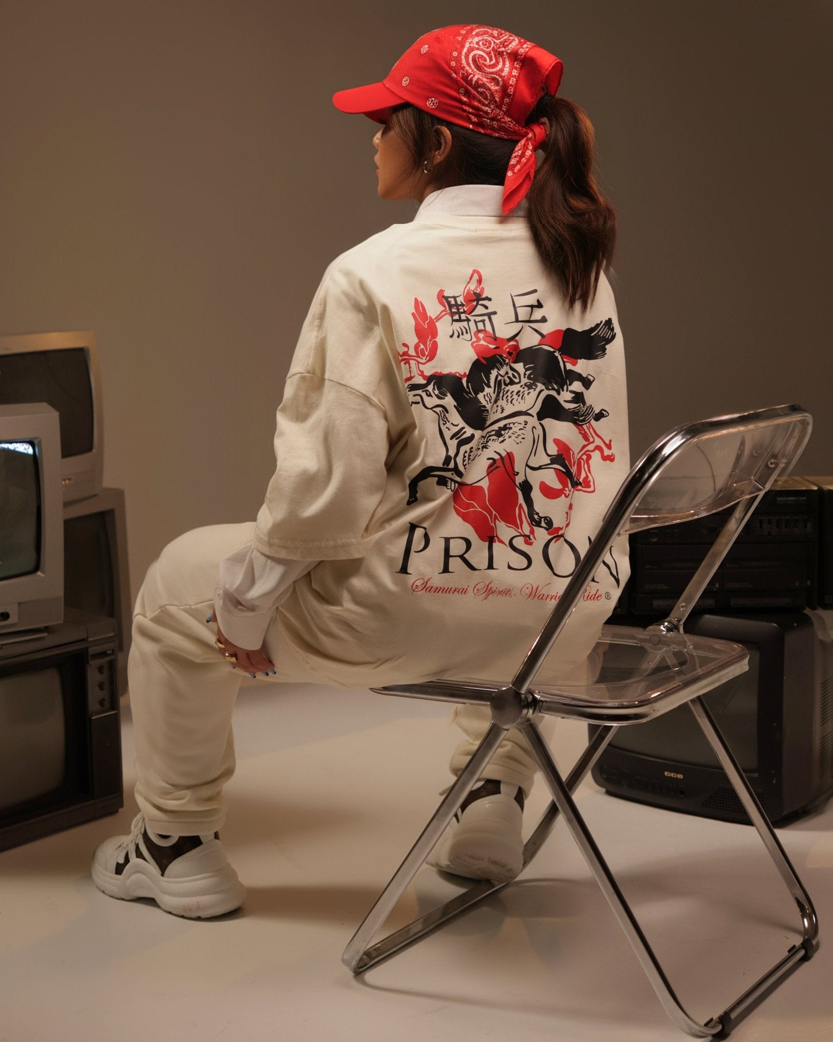 サムライ Camiseta Oversized Samurai Off-White | PRISON®