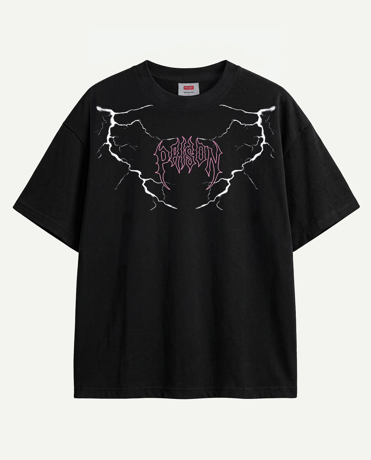 Camiseta oversized Thunder Prison preta estendida com raios em rosa e branco na frente.