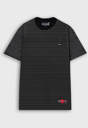 Camiseta Listrada Over Preta