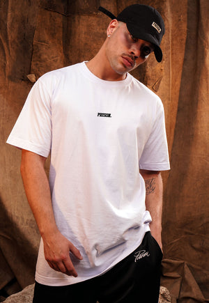 Camiseta Oversized Logo Essential Branca