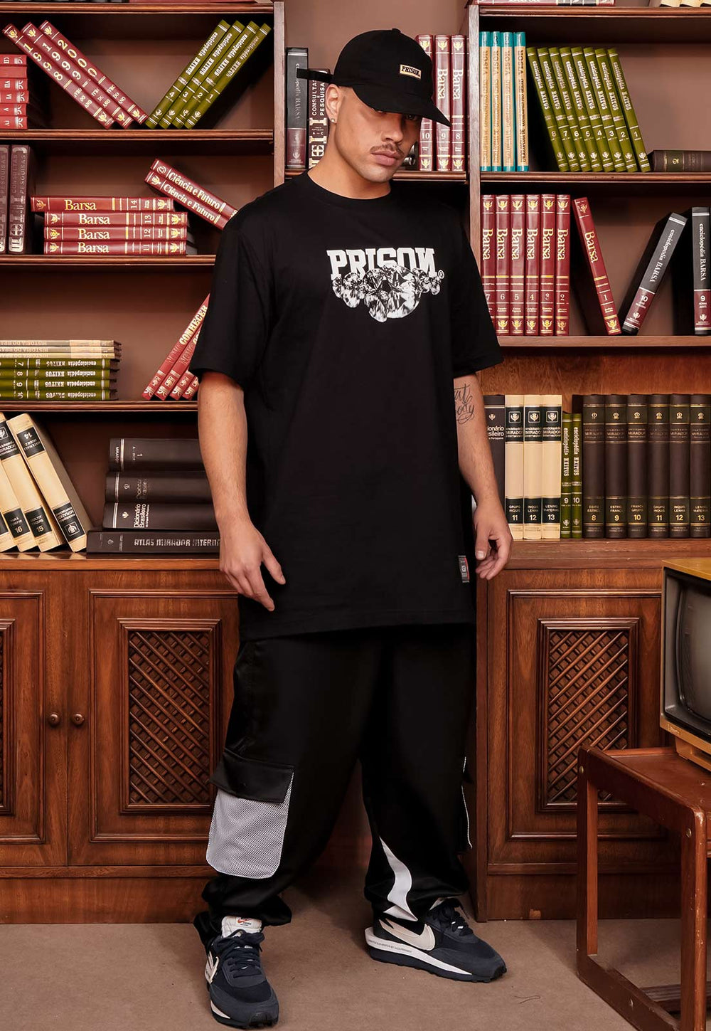 Camiseta Streetwear Logo Diamond Preta