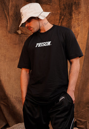 Camiseta Streetwear Oversized Logo Bold Preta