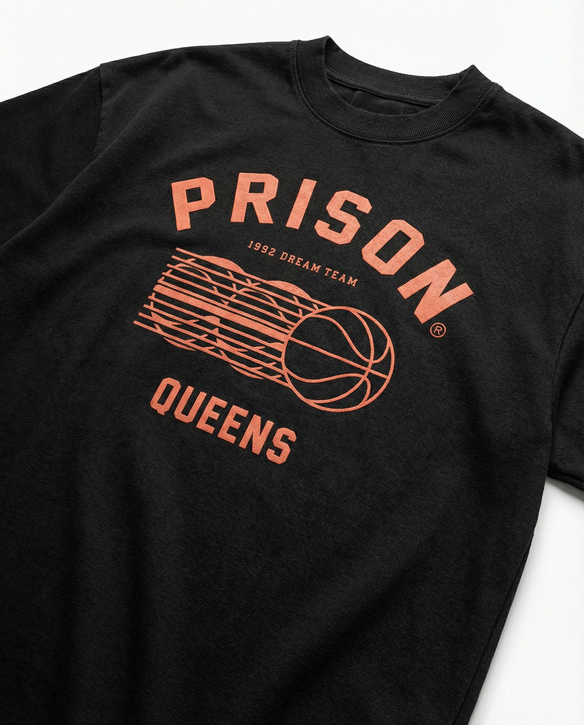 Camiseta oversized Queens Baseball preta PRISON® no look