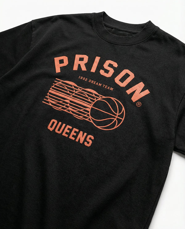Camiseta oversized Queens Baseball preta PRISON® no look