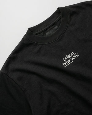Camiseta oversized New York Essentials preta PRISON® no look