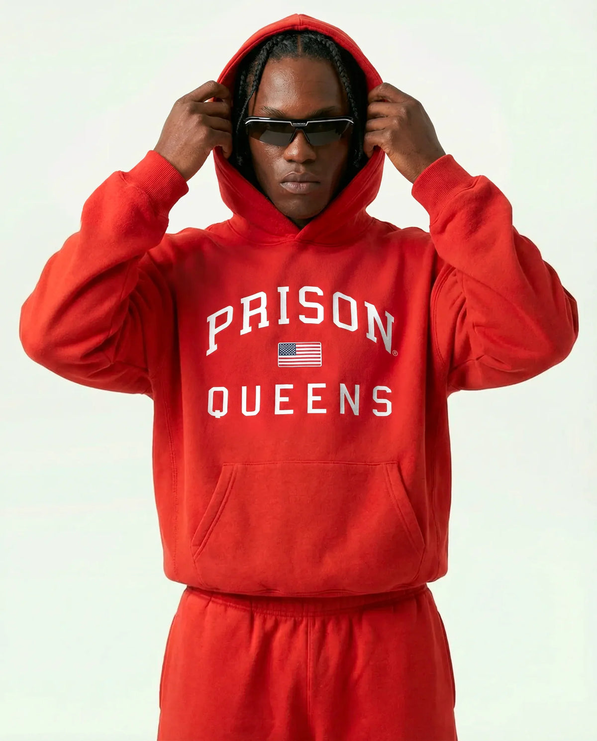 Moletom masculino vermelho Queens Prison de frente