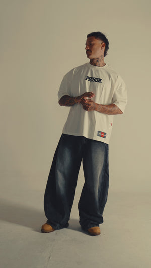 Camiseta box oversized icon logo