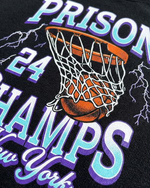 Camiseta oversized 24 Champs Basketball preta PRISON® detalhe da estampa