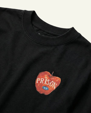 Camiseta oversized Big Apple preta PRISON® detalhe da estampa