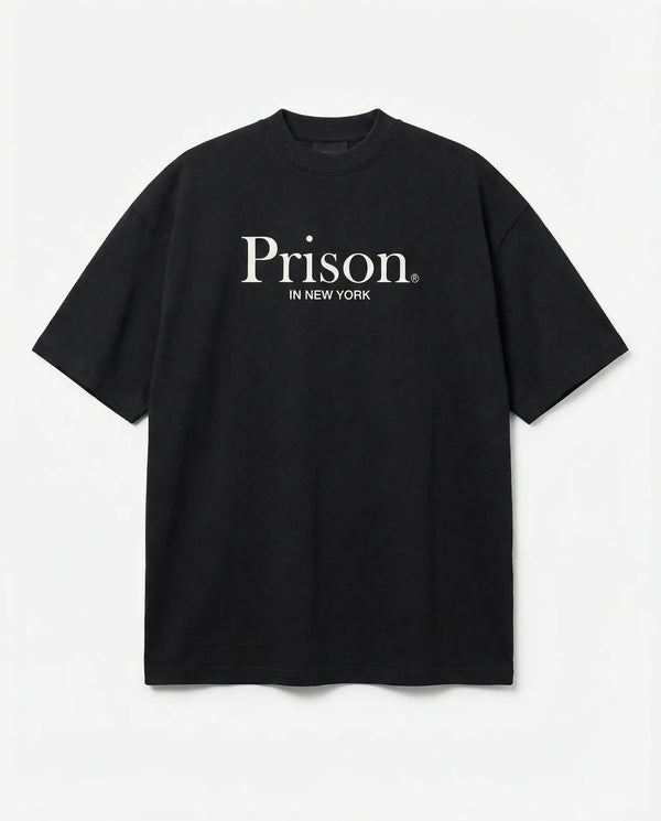 Camiseta oversized Prison in New York preta PRISON® detalhe da estampa
