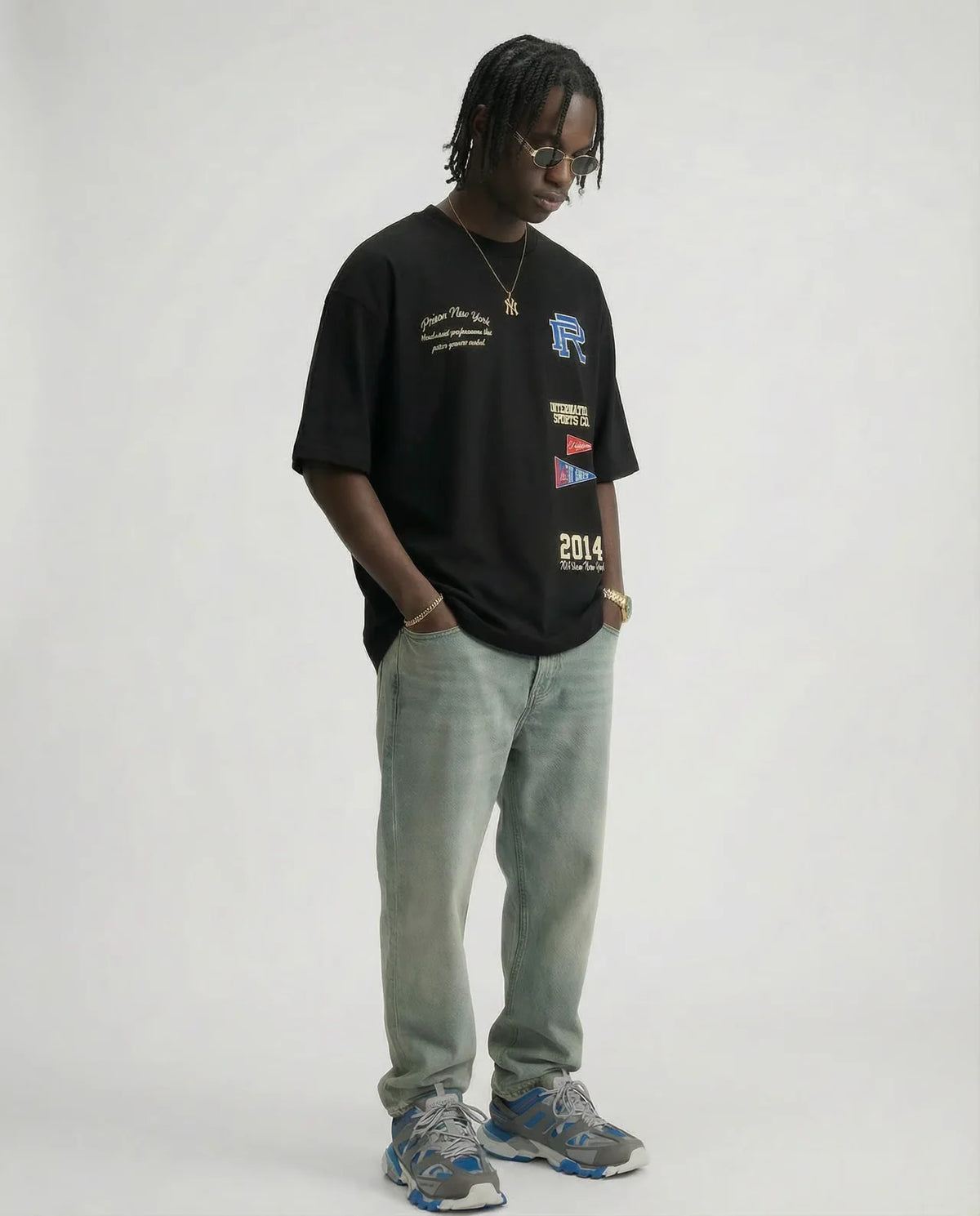 Camiseta oversized International Sports Club preta PRISON® no modelo vista frontal