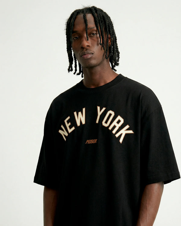 Camiseta Streetwear Stadium Arch Preta