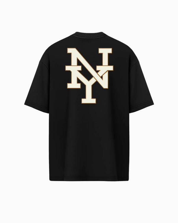 Camiseta oversized New York Varsity preta PRISON® estampa nas costas