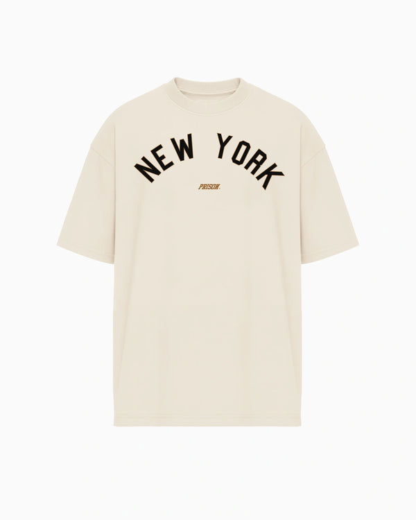 Camiseta oversized New York Arch off-white PRISON® vista frontal