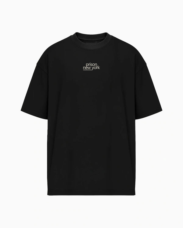 Camiseta oversized New York Essentials preta PRISON® vista frontal