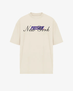 Camiseta oversized New York Script off-white PRISON® vista frontal