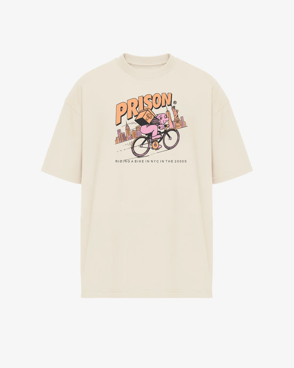 Camiseta oversized NYC Bike Vintage off-white PRISON® vista frontal
