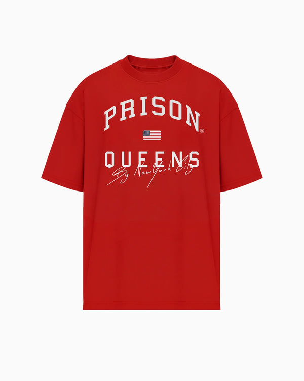 Camiseta oversized Queens Varsity vermelha PRISON® vista frontal
