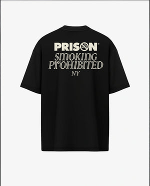 Camiseta oversized NY Minimal Logo preta PRISON® vista das costas