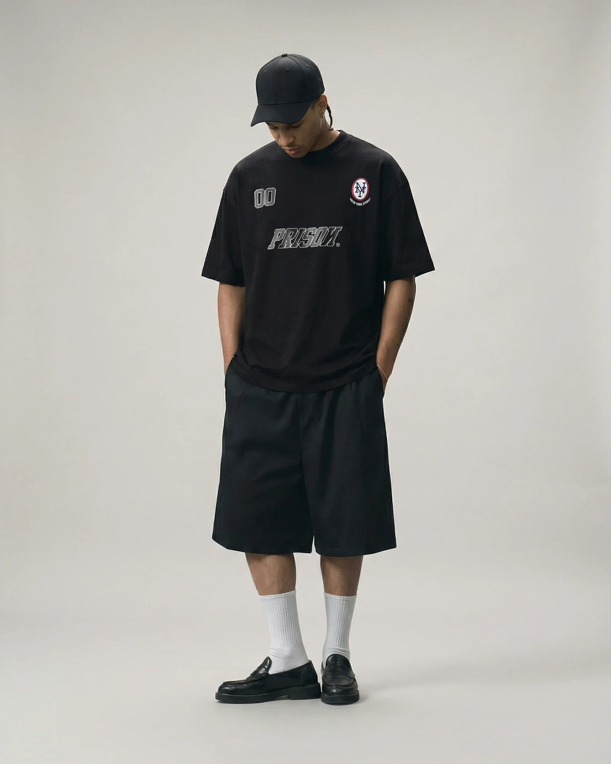 Camiseta oversized Football 00 preta PRISON® estampa nas costas