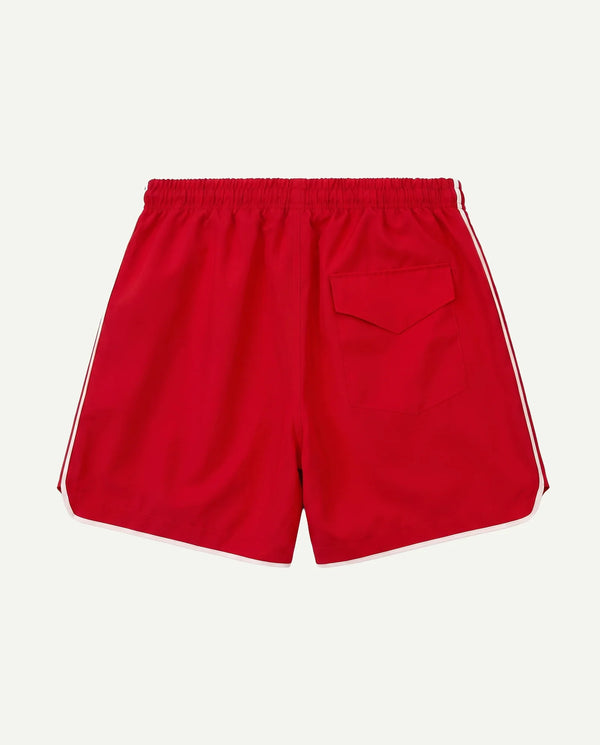 Costas do short masculino vermelho Queens Prison