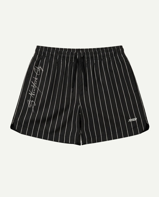 Short preto masculino New York Prison com assinatura vertical na perna